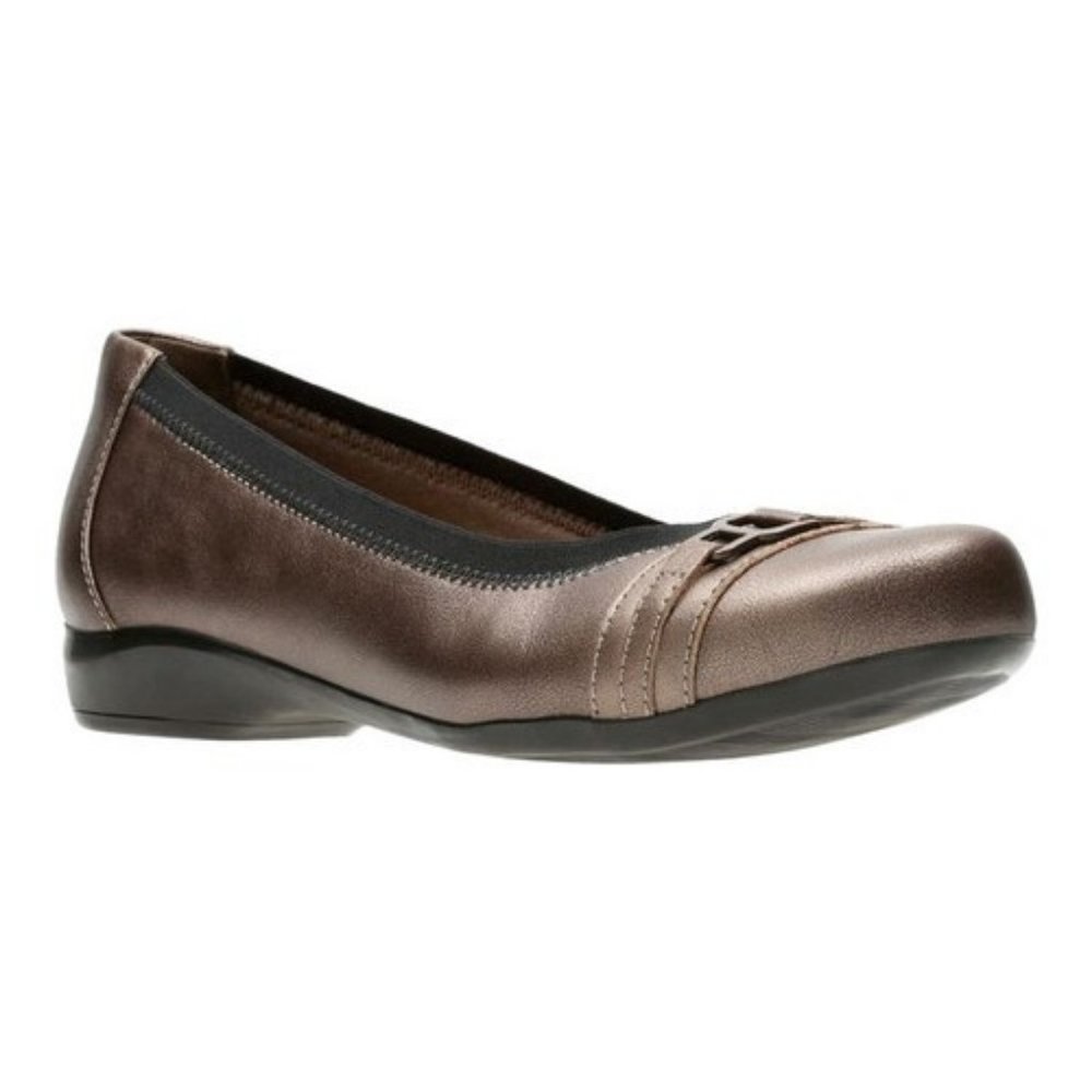 Clarks Women's Kinzie Light Flat